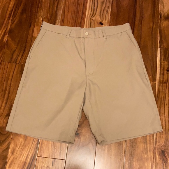 Ben Hogan Performance Khaki Shorts. Flat front 5 pocket - Size 34” - Picture 1 of 4